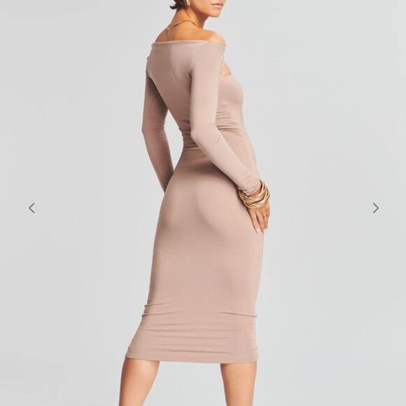 SER.O.YA Irene Midi Bodycon Off The Shoulder Twist Dress - Picture 3 of 8